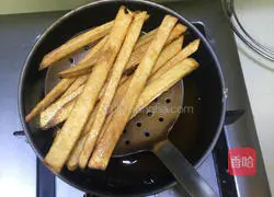 Illustration of how to make homemade French fries 4