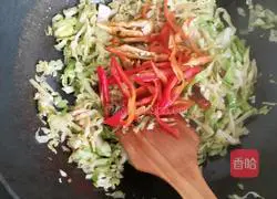 Illustration of how to make cabbage and vermicelli when they meet 6