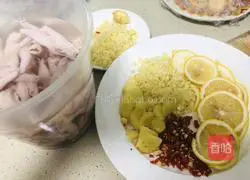 Illustration of how to make chicken feet mixed with lemon 1