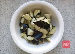 Illustration of how to make Di Sanxian (fried-free version) 4