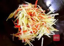 Illustration of how to make scrambled eggs with lettuce 5