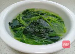 Illustration of how to make peanuts and spinach 7