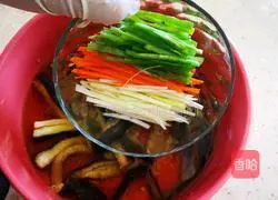 Korean eggplant cold soup recipe 9