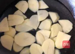 Illustration of how to make fried tomatoes and potato slices 1