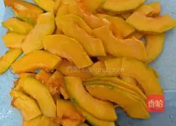 Illustration of how to make stir-fried pumpkin 1