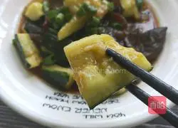 Illustration of how to make fungus mixed with cucumber 8