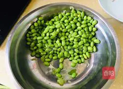 Illustration of how to make stir-fried edamame 3