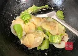 Illustration of how to make hot pepper potato slices 5