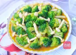 Illustration of how to stir-fry broccoli and mushrooms 11