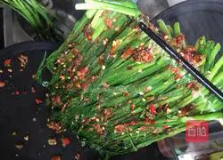 Illustration of grilled leeks 14