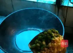 Illustration of how to make fried potato slices 10