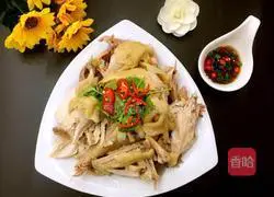 Illustration of how to make shredded chicken 6
