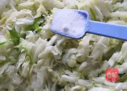 Illustration of how to make vinegar cabbage 5