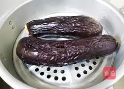 Illustration of how to make cold hand-shred eggplant 10