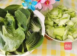 Illustration of how to stir-fry shiitake mushrooms with Shanghai greens 5