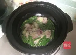 Illustration of how to make scallion chicken 7