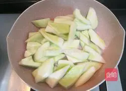 Illustration of how to make braised old cucumber 6