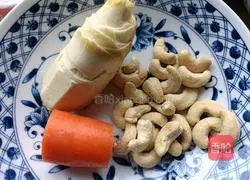 Illustration of how to make fried lettuce with cashew nuts 2