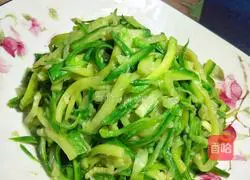 Illustration of how to make stir-fried small melon 1