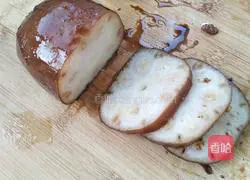 Illustration of how to make honey glutinous rice lotus root 13