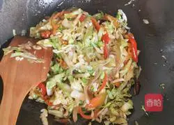 Illustration of how to make cabbage and vermicelli meet 8