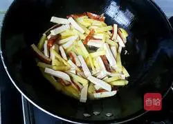 Illustration of how to make fried chicken with potatoes 6