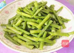 Recipe for stir-fried green beans with eggplant 7