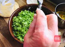 Illustration of how to make steamed elm money 3