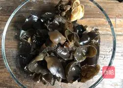 Illustration of how to make fried cauliflower with fungus 3