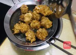 Illustration of how to make red radish vermicelli balls 5