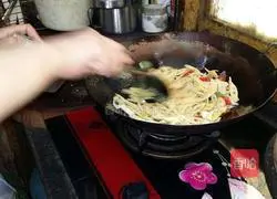 Illustration of how to make pickled peppers and spring bamboo shoots 3