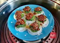 # steamed vegetables# Illustration of how to make steamed broccoli with garlic vermicelli 12