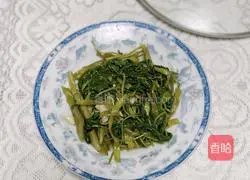 Illustration of how to make stir-fried water spinach 8