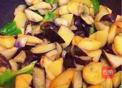 Illustration of three delicacies from Northeast China 10