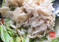 Illustration of how to make fried bean curd with cabbage 9
