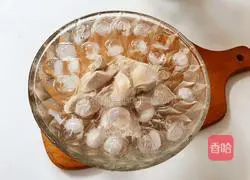 Cucumber Illustration of how to mix shredded chicken 4