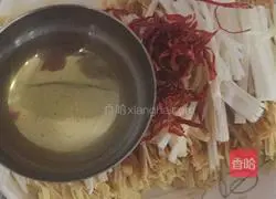 Pour the oil into the dried tofu Practice illustration 13