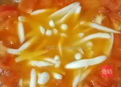 Illustration of how to stew tofu with tomatoes and white jade mushrooms 9