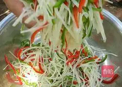 Illustration of how to make cold shredded potatoes 4