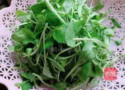 Illustration of how to make five-spice dry-fried Malantou 1