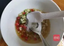 Illustration of how to mix spinach with peanuts 11