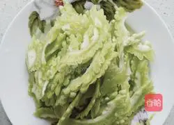 Illustration of how to stir-fry bitter melon 1