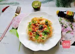 Illustration of how to make cold konjac shreds 8