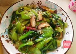 Illustration of how to stir-fry rapeseed with mushrooms 11