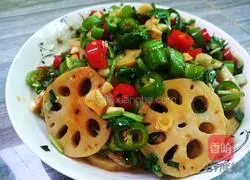 Illustration of how to make cold lotus root 9