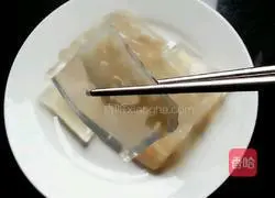 Illustration of how to make crystal pig skin jelly 10