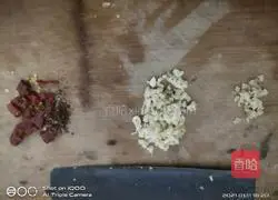 Illustration of how to make potato shreds in private houses 2