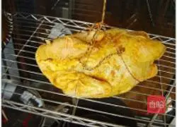 Illustration of how to make salt-baked chicken 4