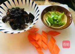 Illustration of how to make fried yam with fungus, carrot and yam 5