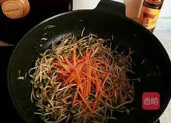Illustration of how to make fried bean sprouts 5